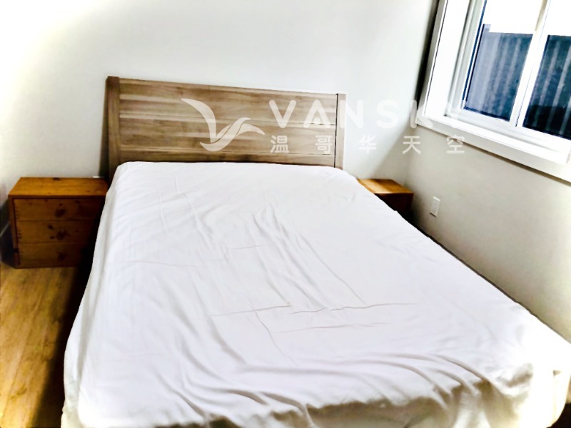 260329003829_6080 victoria drive BEDROOM _副本.jpg